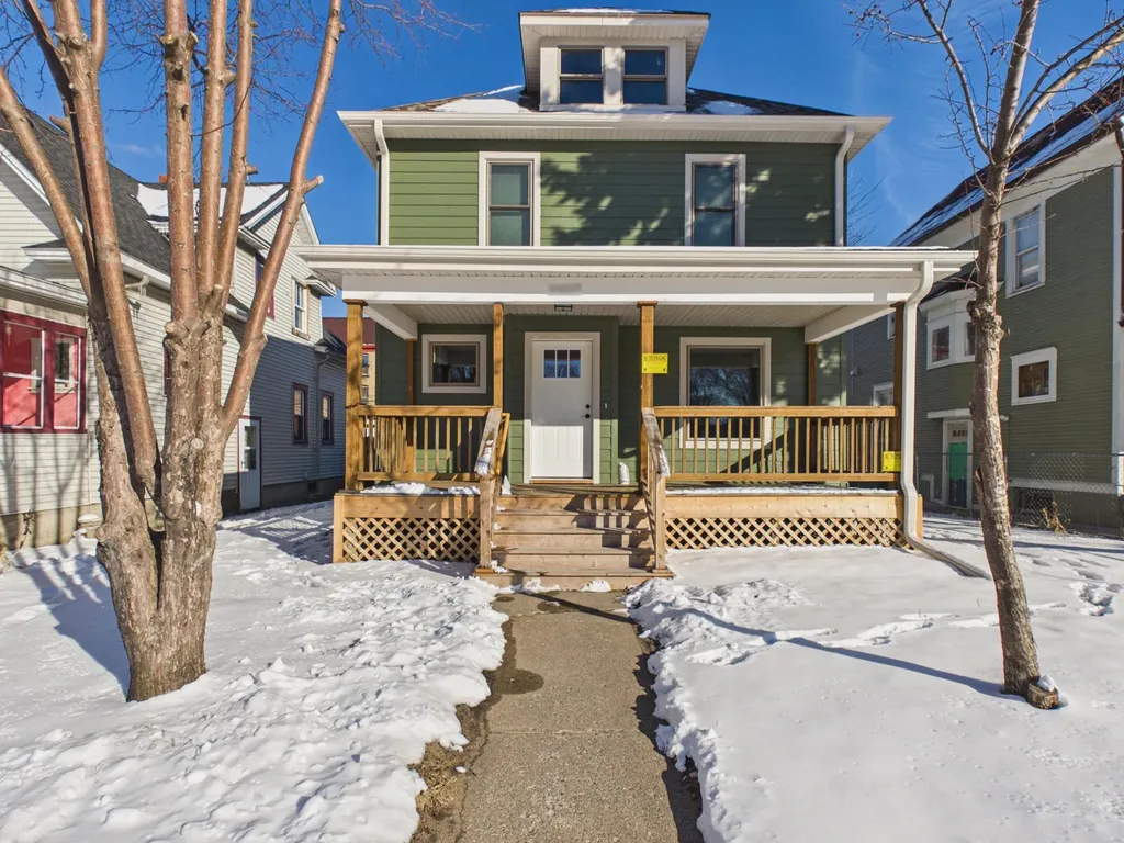 2427 17th Avenue S Minneapolis MN 55404
