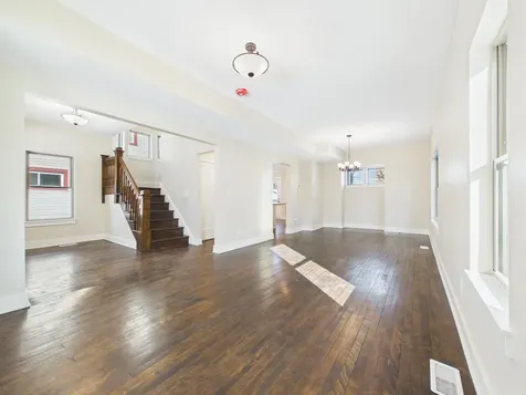 2427 17th Avenue S Minneapolis MN 55404