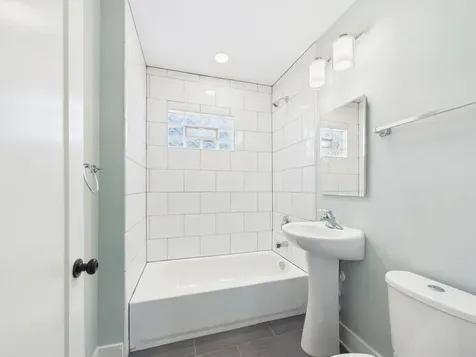 2427 17th Avenue S Minneapolis MN 55404