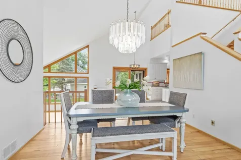 1952 Safari Trail Eagan MN 55122
