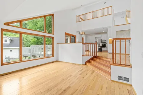 1952 Safari Trail Eagan MN 55122