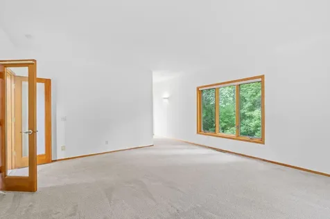 1952 Safari Trail Eagan MN 55122