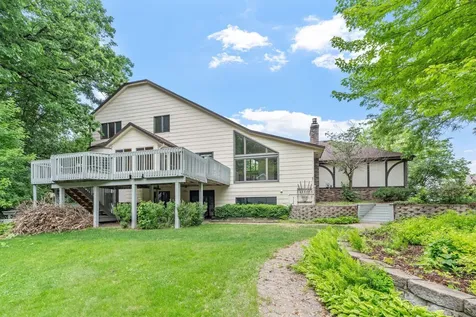 1952 Safari Trail Eagan MN 55122