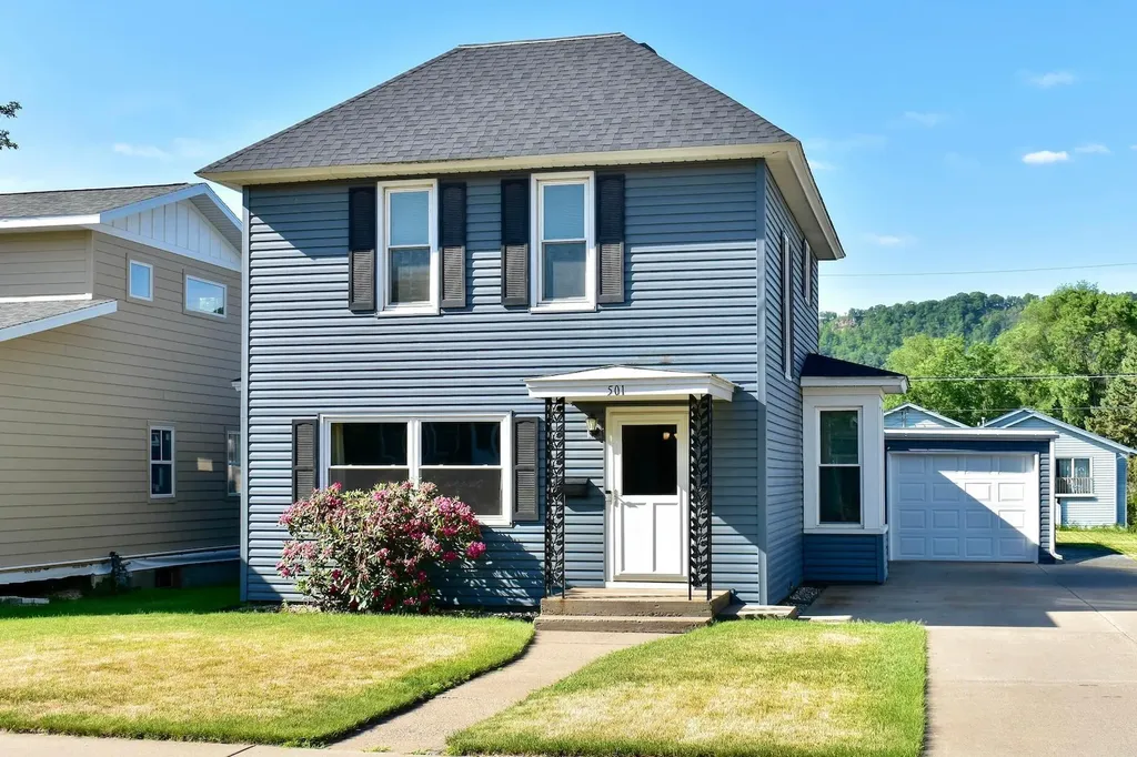 501 E Howard (10th) Street Winona MN 55987