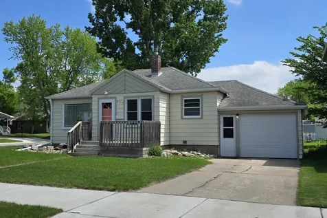 358 7th Avenue NW Valley City ND 58072