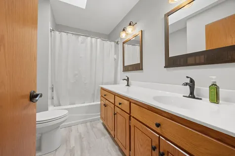 488 Thomas Avenue Shakopee MN 55379