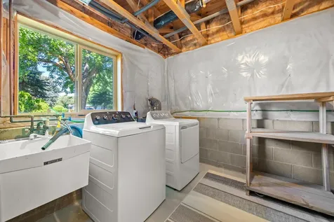 488 Thomas Avenue Shakopee MN 55379