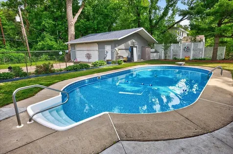 79 Long Lake Road Mahtomedi MN 55115