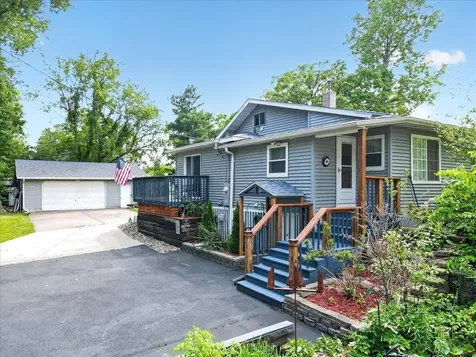 79 Long Lake Road Mahtomedi MN 55115