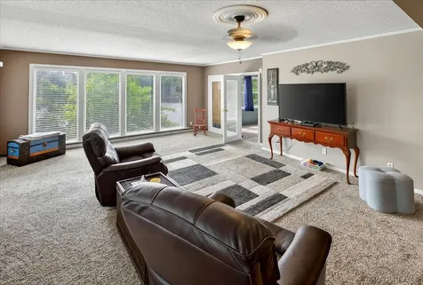 79 Long Lake Road Mahtomedi MN 55115