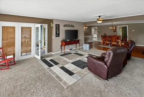 79 Long Lake Road Mahtomedi MN 55115