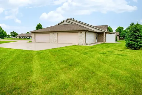 1415 Heatherwood Court West Fargo ND 58078