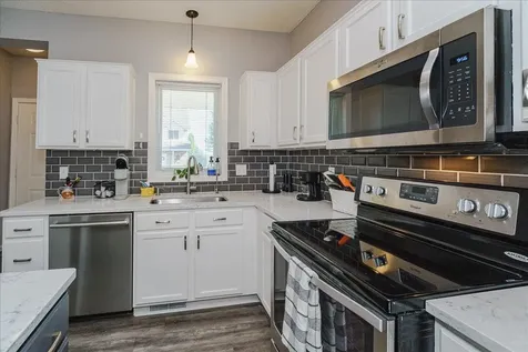 20591 Keystone Avenue Lakeville MN 55044