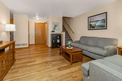 372 Gironde Court Woodbury MN 55125