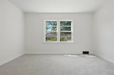 761 Nevada Avenue E Saint Paul MN 55106