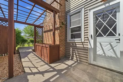 761 Nevada Avenue E Saint Paul MN 55106