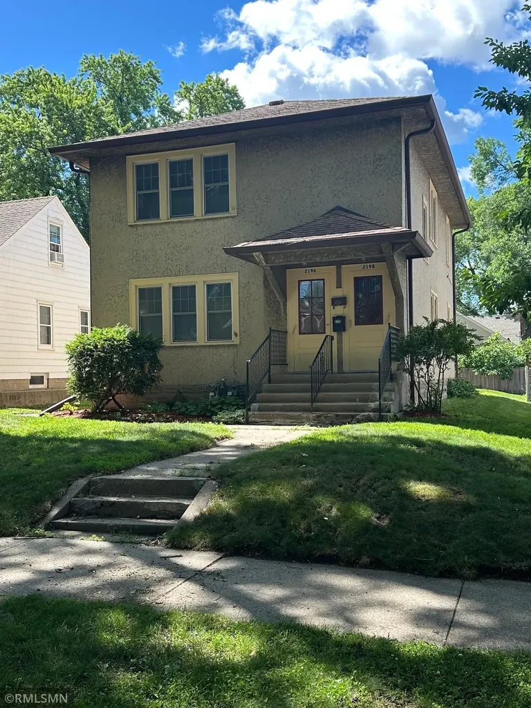 2196 Eleanor Avenue Saint Paul MN 55116