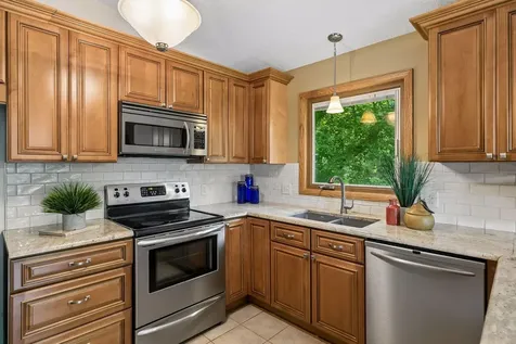 7240 Ticonderoga Trail Eden Prairie MN 55346