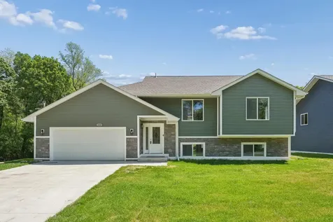 1886 Desoto Street N Maplewood MN 55117