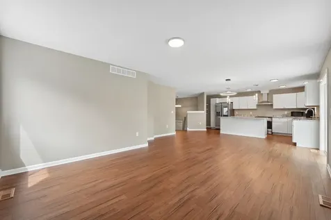 1886 Desoto Street N Maplewood MN 55117
