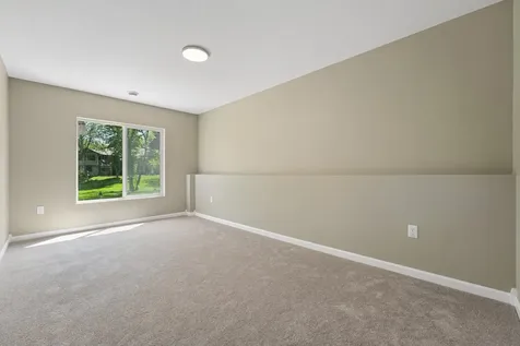1886 Desoto Street N Maplewood MN 55117