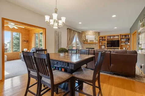 5721 103rd Avenue N Brooklyn Park MN 55443