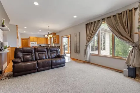 5721 103rd Avenue N Brooklyn Park MN 55443