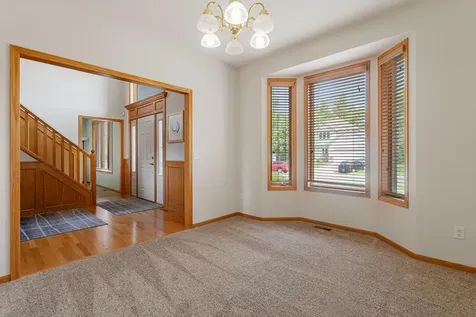 5721 103rd Avenue N Brooklyn Park MN 55443