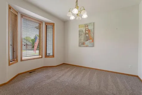 5721 103rd Avenue N Brooklyn Park MN 55443