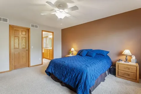 5721 103rd Avenue N Brooklyn Park MN 55443