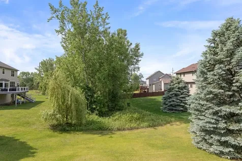 5721 103rd Avenue N Brooklyn Park MN 55443