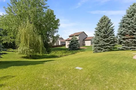 5721 103rd Avenue N Brooklyn Park MN 55443