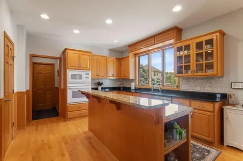 5721 103rd Avenue N Brooklyn Park MN 55443