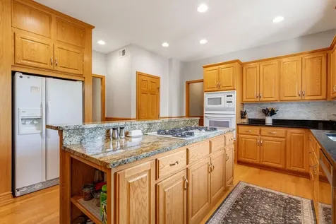 5721 103rd Avenue N Brooklyn Park MN 55443