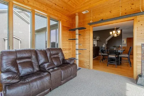 5721 103rd Avenue N Brooklyn Park MN 55443
