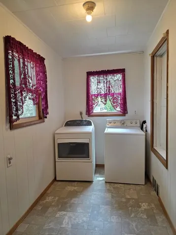 321 Sioux Street Holland MN 56139