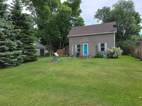 321 Sioux Street Holland MN 56139