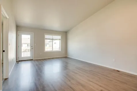 1453 69th Avenue S Fargo ND 58104