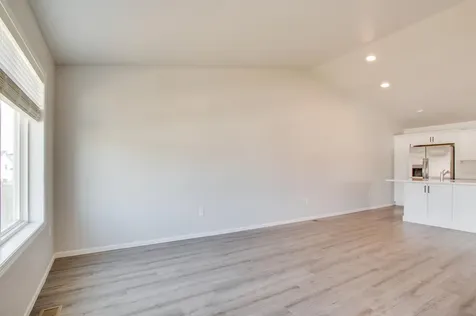 1453 69th Avenue S Fargo ND 58104