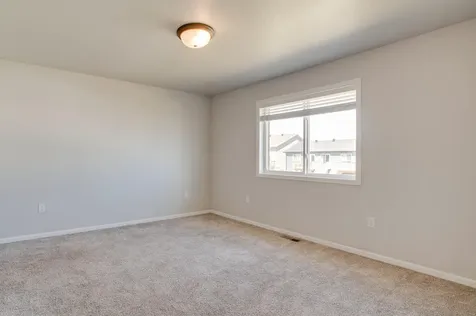 1453 69th Avenue S Fargo ND 58104