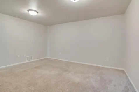 1453 69th Avenue S Fargo ND 58104