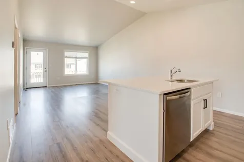 1453 69th Avenue S Fargo ND 58104