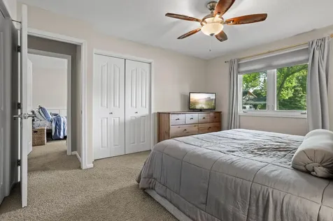 3308 Elm Street N Fargo ND 58102