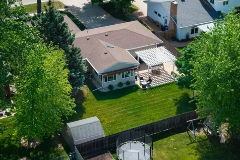 3308 Elm Street N Fargo ND 58102
