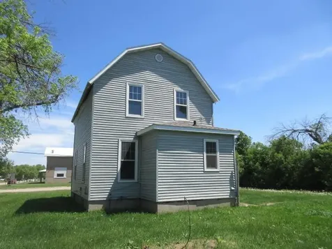 203 4th Street SW Hillsboro ND 58045