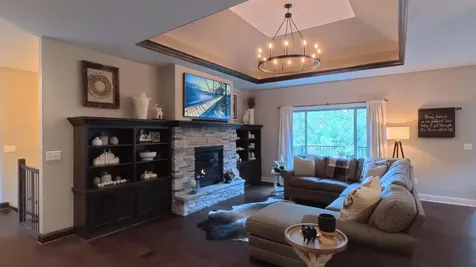125 Highland Drive Carver MN 55315