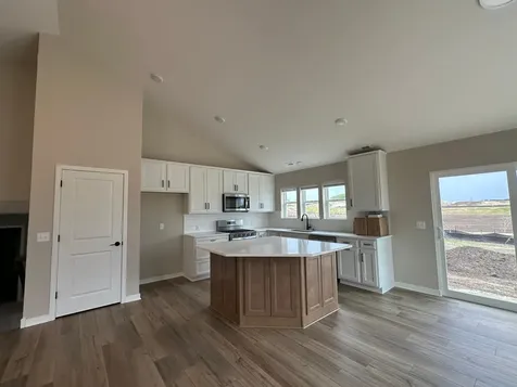 1664 Lund Way Shakopee MN 55379
