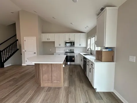 1664 Lund Way Shakopee MN 55379