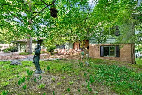 8282 Hidden Bay Court N Lake Elmo MN 55042