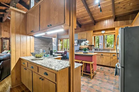 8282 Hidden Bay Court N Lake Elmo MN 55042